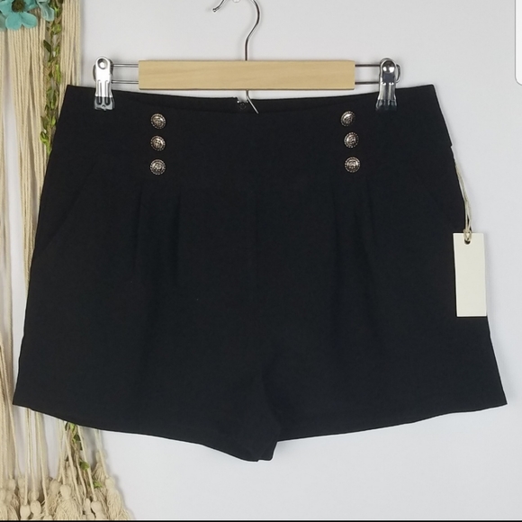 Have Pants - Have brand shorts
NWT
boutique
High wasited shorts Have Pants - Have brand shorts
NWT
boutique
High wasited shorts
